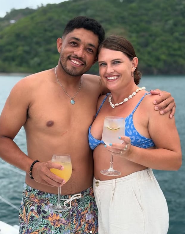 Luis Miguel Valle, exjugador manudo y su novia la mediocampista Hannah Mikles