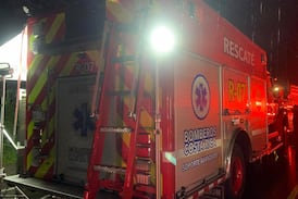 Choque contra un toro fue el inicio de una noche caótica en carretera