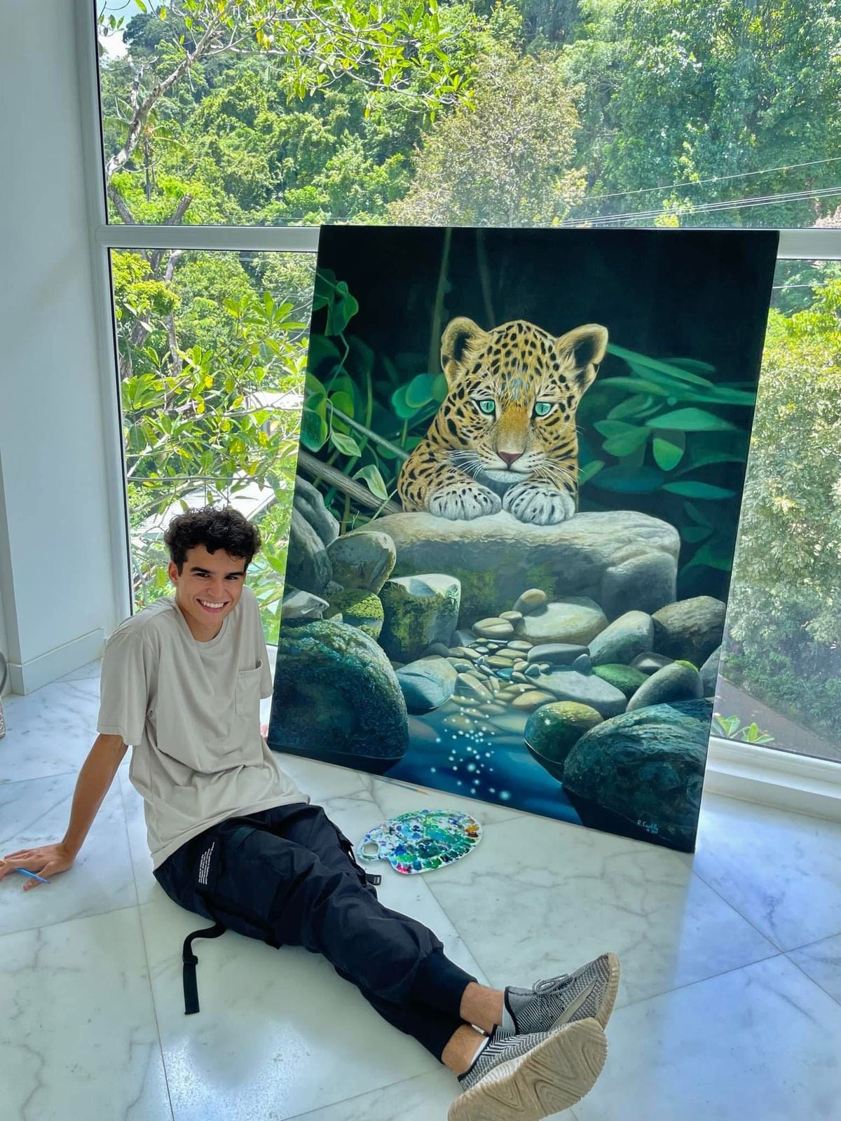 Pintor Roberto Cantillo fue quien compró la camiseta de Araya Vlogs