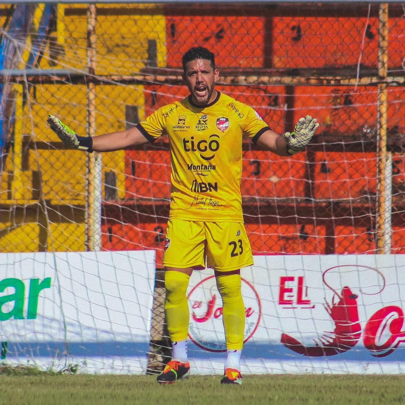 Leonel Moreira regresará al Morera Soto, pero defendiendo el marco de Puntarenas FC.