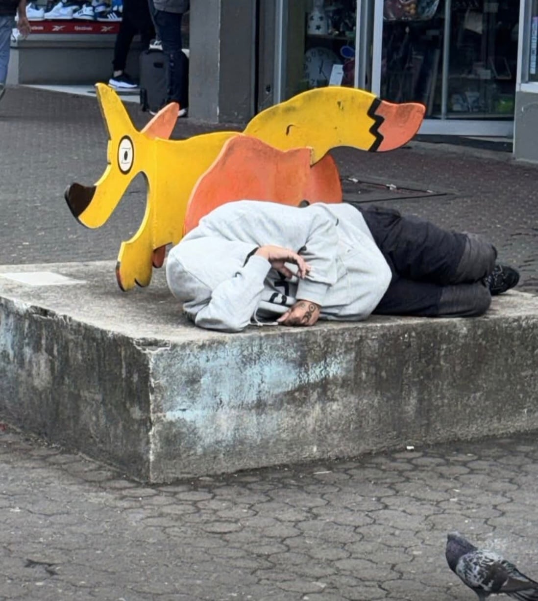 Luis Lauretto, expresentadora de VM Latino, habría sido captado en condición de indigencia en el centro de San José.