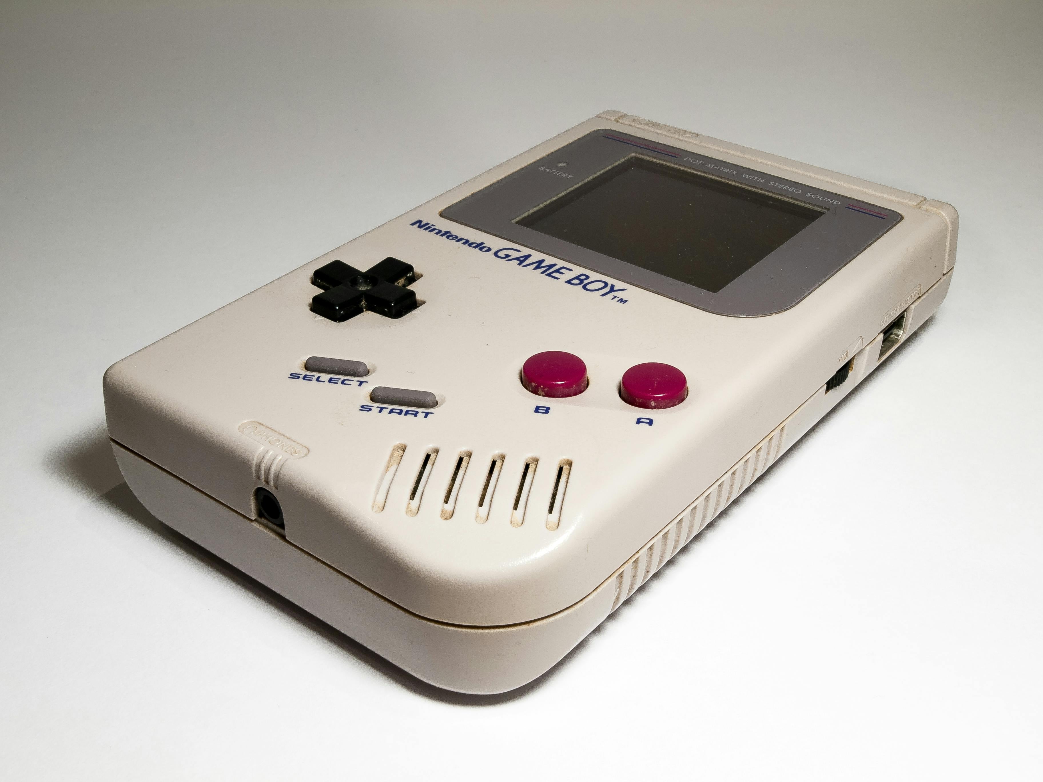 Nintendo Game Boy ha sido una de las consolas más vendidas de la historia. Foto: William Warby/pexels.