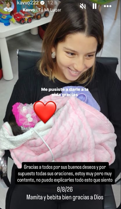 Cantante nacional Kavvo y su pareja.
