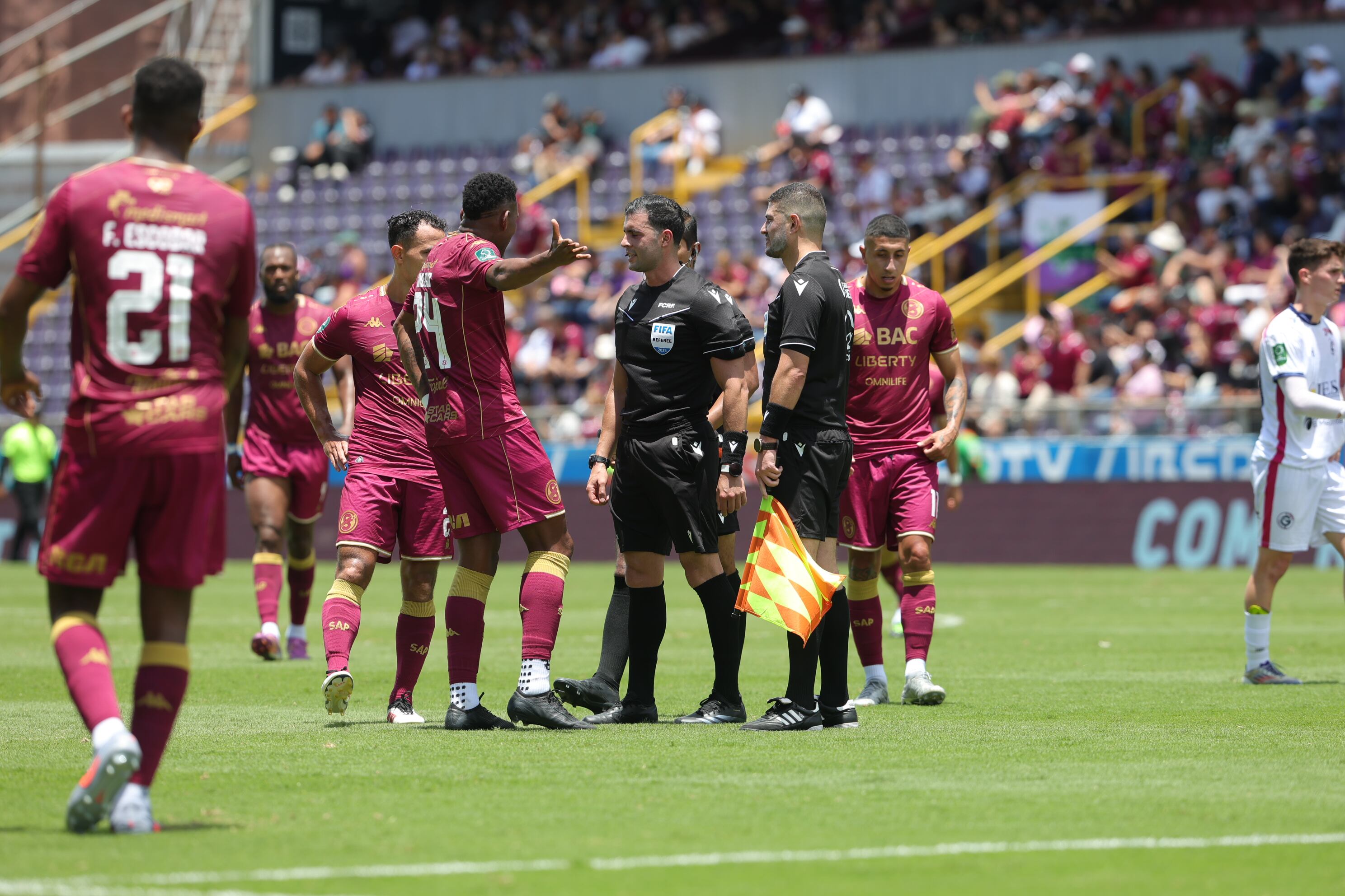 14/09/2025/ juego entre Deportivo Saprissa vs Guadalupe en el estadio Ricardo Saprissa / foto John Durán