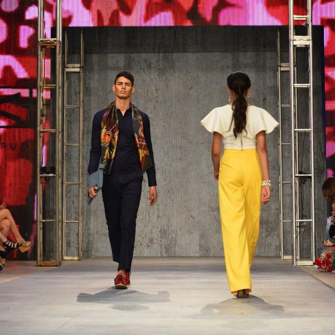 A los 9 años de edad Marcelo Leiva llegó a Costa Rica con su familia migrante nicaragüense y 30 años después cumple su sueño de ser modista profesional y tener su propia marca.