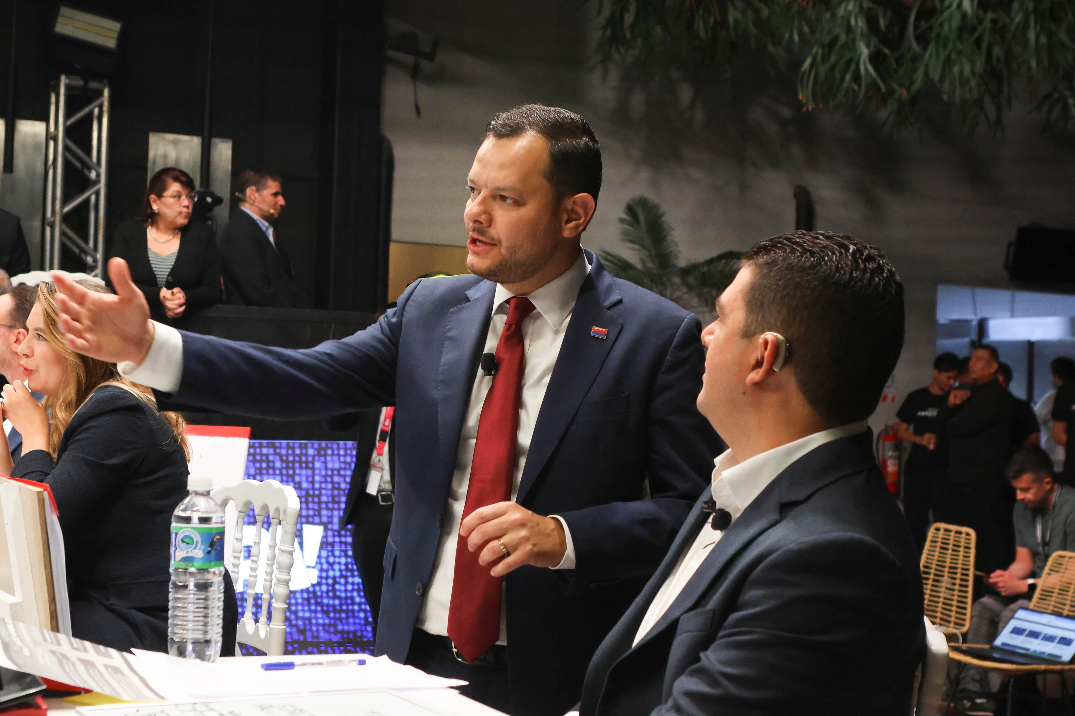 Debate Se Busca Presidente