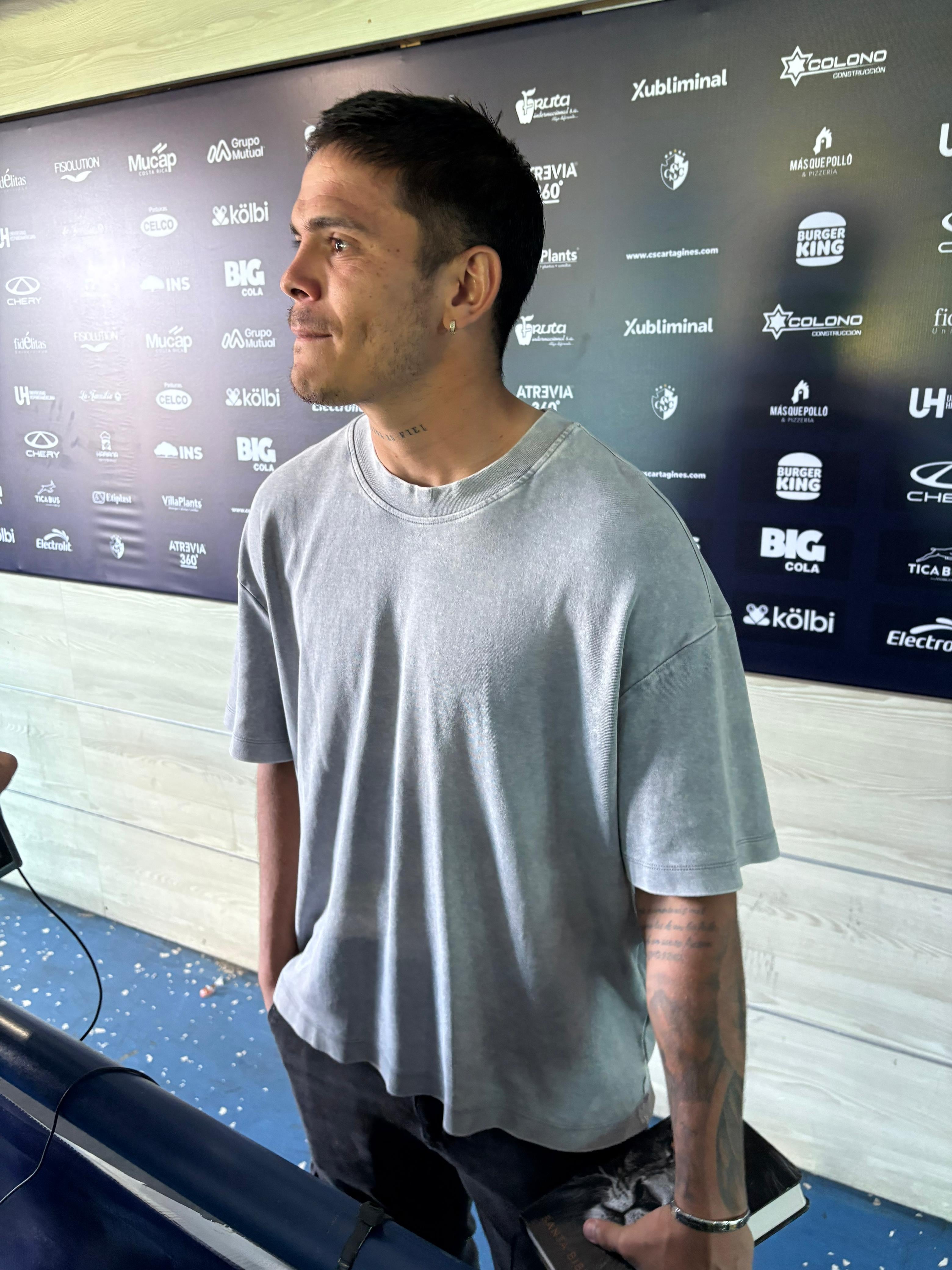 La Biblia de Suhander Zúiñiga