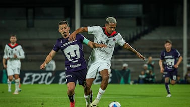Periodista mexicano sorprende al dar un fuerte criterio sobre Alajuelense en la serie ante Pumas