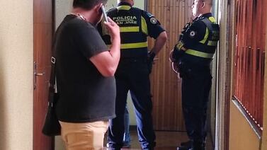 Policías descubrieron desgarradora situación de dos niños venezolanos al intervenir hotel josefino