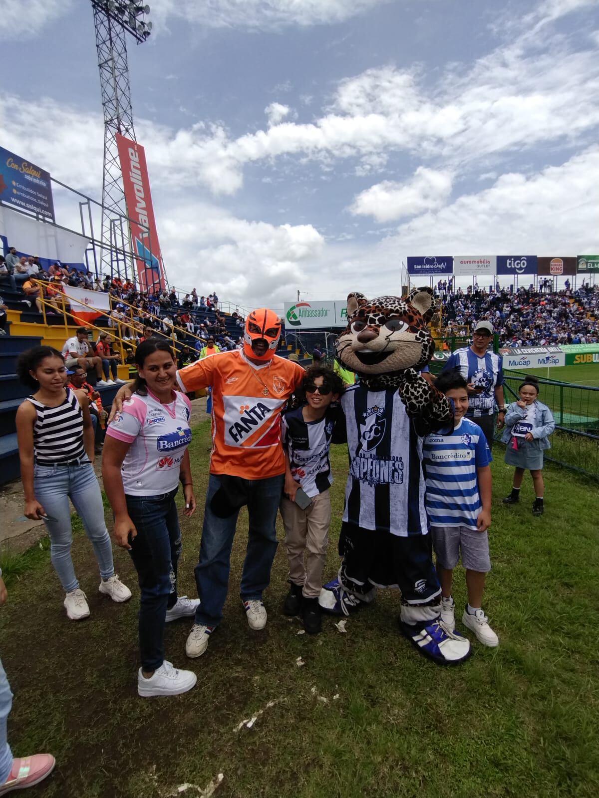 Greivin Garro, el enmascarado de Puntarenas