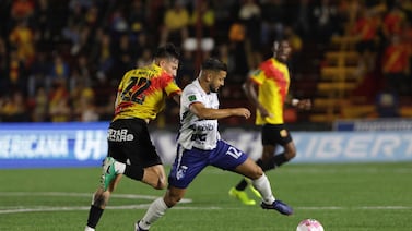Herediano - Cartaginés: árbitro Benjamín Pineda comete una injusticia contra los florenses