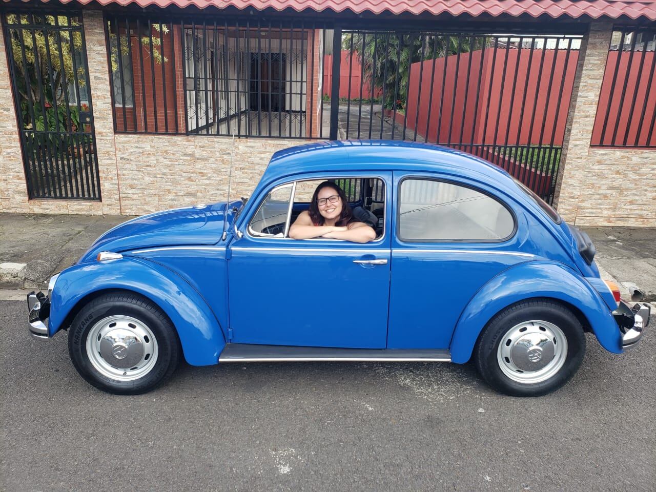 Obed Gámez nos confesó que al carro le han salido muchos enamorados. Foto: Cortesía.