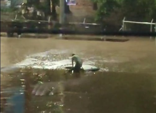 Inundación frente a la facultad de derecho.