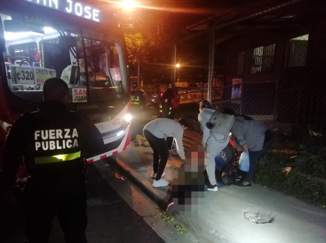 Joven de 25 años resulta herido en balacera contra bus en San Sebastián. Foto cortesía.