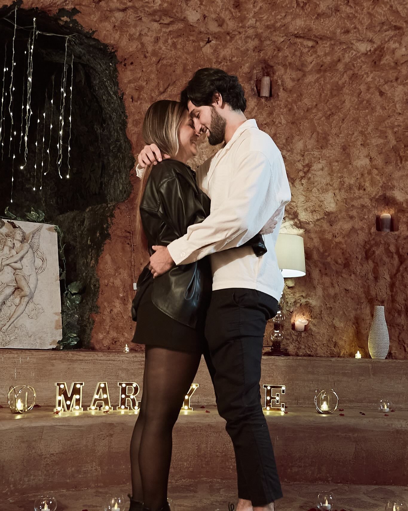 Aarón Salazar propuso matrimonio a su novia Carolina Carballo en diciembre, Foto: Instagram Aarón Salazar.