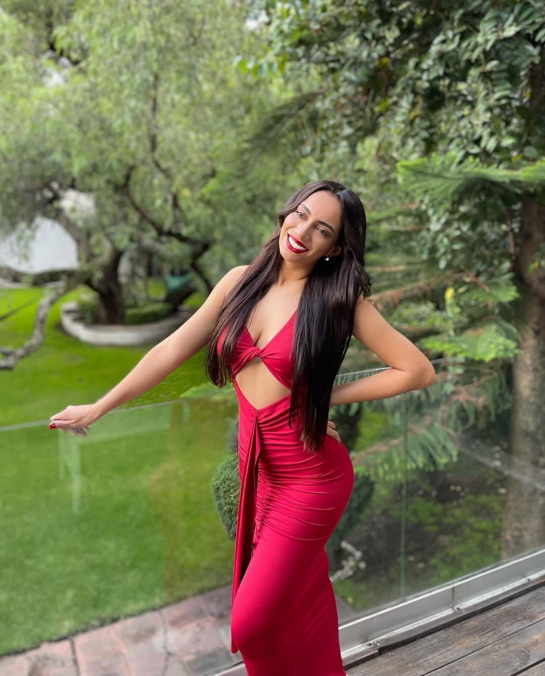 La hermana de Julián Figueroa, Joana Marcelia Figueroa Espín, eligió su bando en el conflicto que enfrenta a Maribel Guardia con su exnuera y viuda de su único hijo, Imelda Garza.