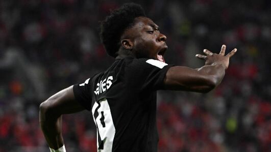 El volante Alphonso Davies marcó el primer gol de Canadá en la Copa del Mundo. AFP.