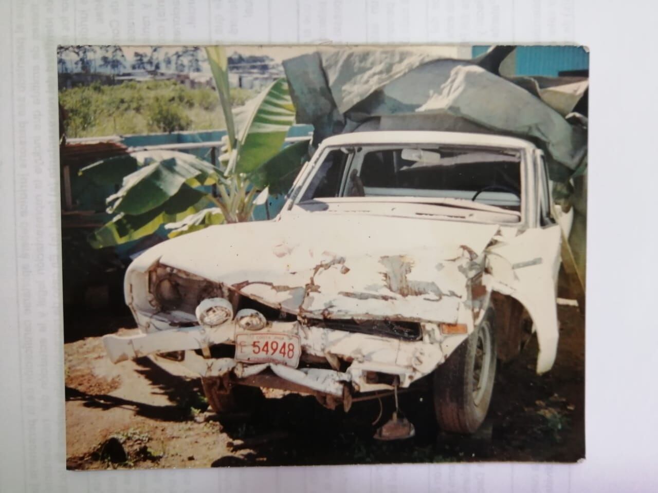 Édgar Cartín Rivera, El Galán, sufrió un accidente de tránsito en 1986, en el cruce de la  muerte en Taras de Cartago. En la foto lo acompaña Óscar Siles (derecha)