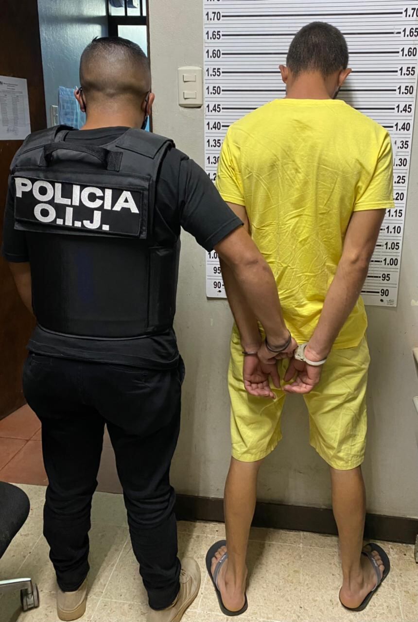 Detienen a sospechoso de meterse a robar en viviendas en San Carlos. Foto OIJ.