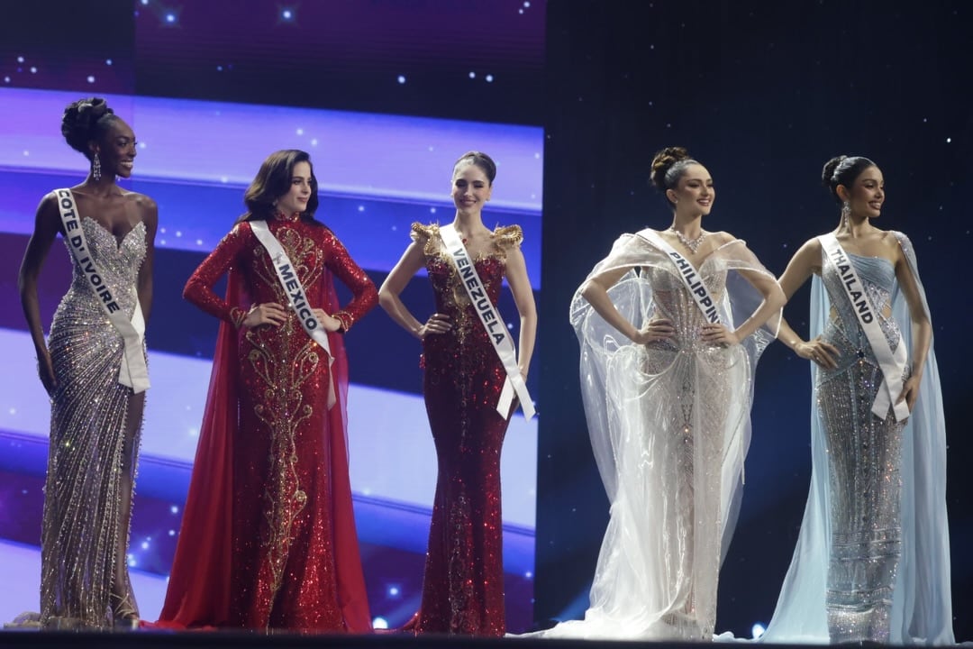 Las candidatas del top cinco del Miss Universo.