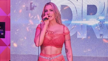 Kenia Music hizo suya la noche en fiestón que armó para presentar su nueva canción