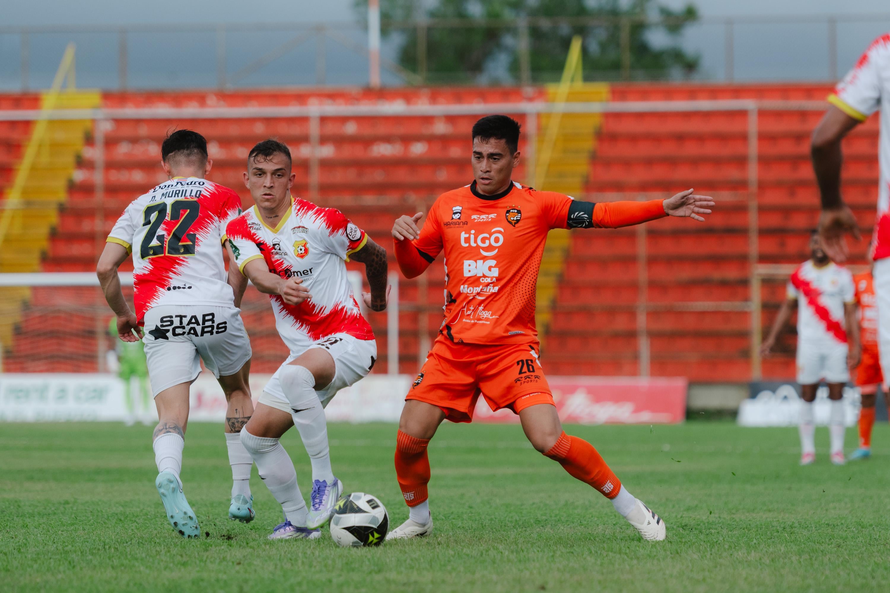Puntarenas FC vs Herediano, estadio Lito Pérez, puerta cerrada