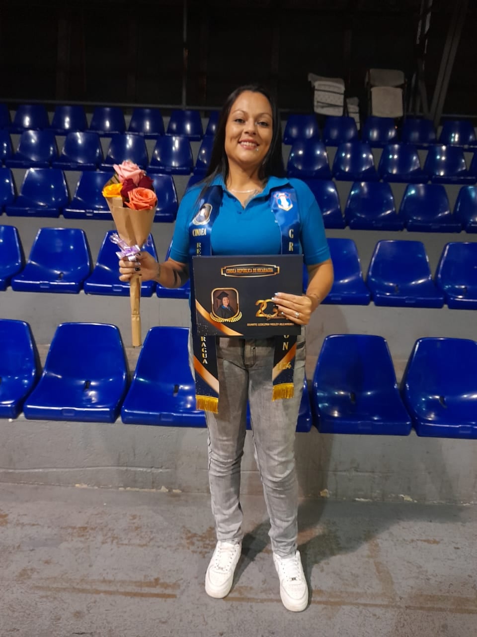 Yisley Duarte es una vecina de Cristo Rey que ha enfrentado una vida dura, llena de dolor, sacrificios y limitaciones, pero un día encontró un ángel que creyó en ella y le dio las armas para empezar a luchar para cumplir sus sueños.