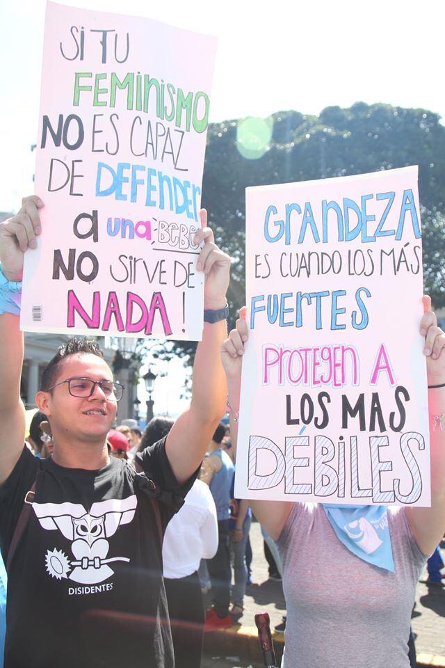 Marcha "A la vida digo sí" organizada por Frente Nacional por la Vida, el grupo Despierta Costa Rica, la iglesia católica y un grupo de iglesias evangélicas del país