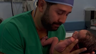 Así le contestó Omar Cascante a sus seguidores cuando le preguntaron por la mamá de su bebé