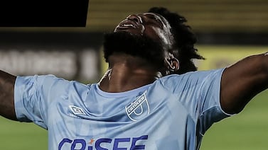 (Video) Futbolista panameño José Fajardo vive una verdadera e insólita pesadilla al celebrar un gol