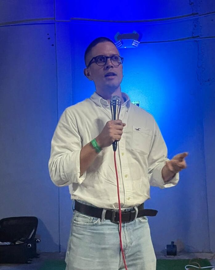 El influencer Juamba Caminando denunció que le embargaron sus cuentas bancarias sin que fuera notificado.