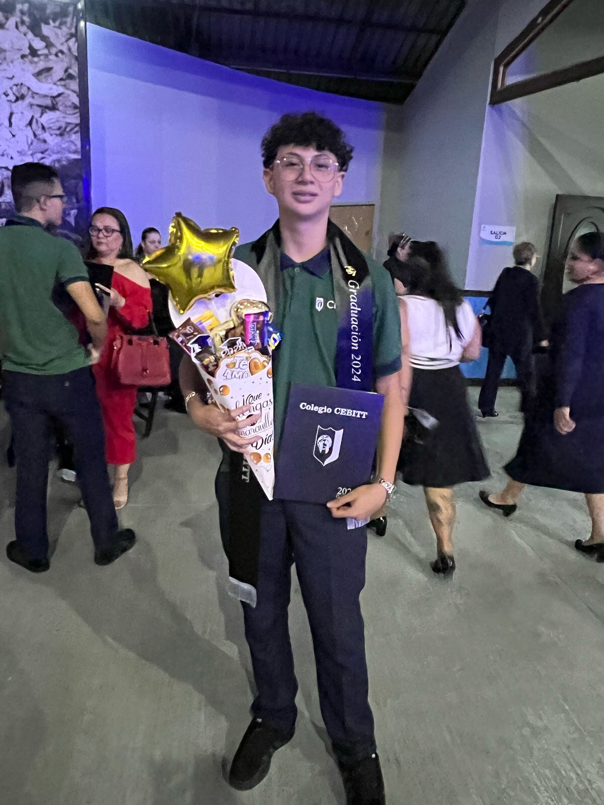 Ismael Villalobos Araya vive en Paraíso de Cartago, tiene 17 años y des que tenía año y medio lucha con una enfermedad rara la cual le provoca a su cuerpo una pérdida total de energía en cualquier momento