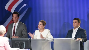 Evelyn Fachler se enojó y mandó a sacar a estas personas del debate de Columbia y la U Latina