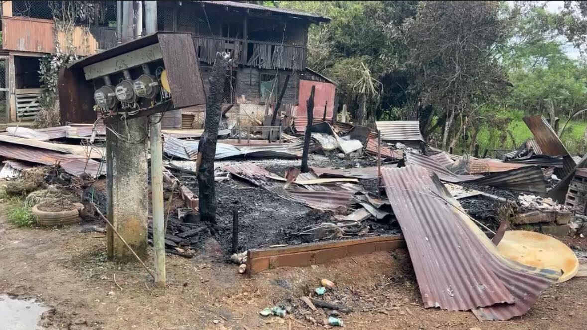Incendio cobró vida de las hermanas Mercedes Lorena y Carmen Barrera Useda, así como de Gregorio Andino Rodríguez en El Edén de San Rafael de Guatuso, zona norte, este domingo 29 de setiembre del 2024. Foto: Tomadas de Days Oclock