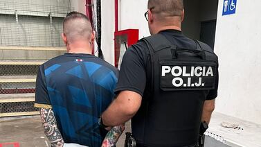 Directora y profesor habrían cobrado a necesitados por falsos trabajos en el MEP