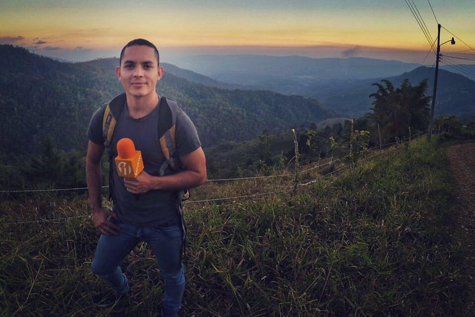 Diego es el encargado de la sección "El Mochilero" de Informe 11 Las Historias y se dedica a recorrer todos los rincones del país. Cortesía