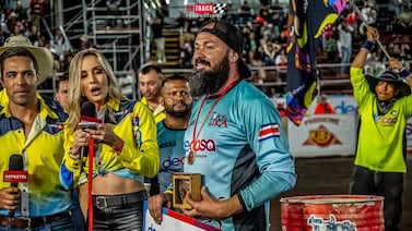 De hacer filas en Zapote a brillar en Pedregal: la historia del famoso “Superman”