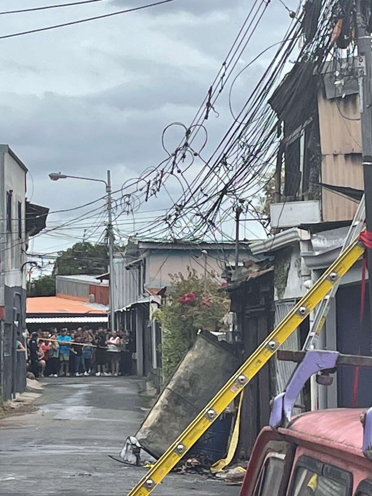 Incendio en San Juan  de Dios en Desamparados cobró la vida de una mujer y sus tres hijos pequeños