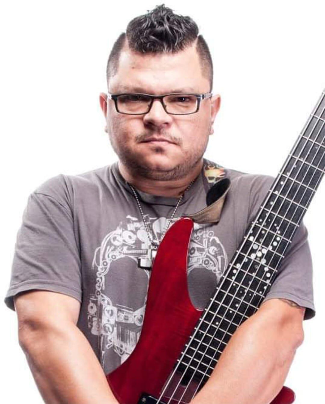 Felipe Contreras, bajista de Escats