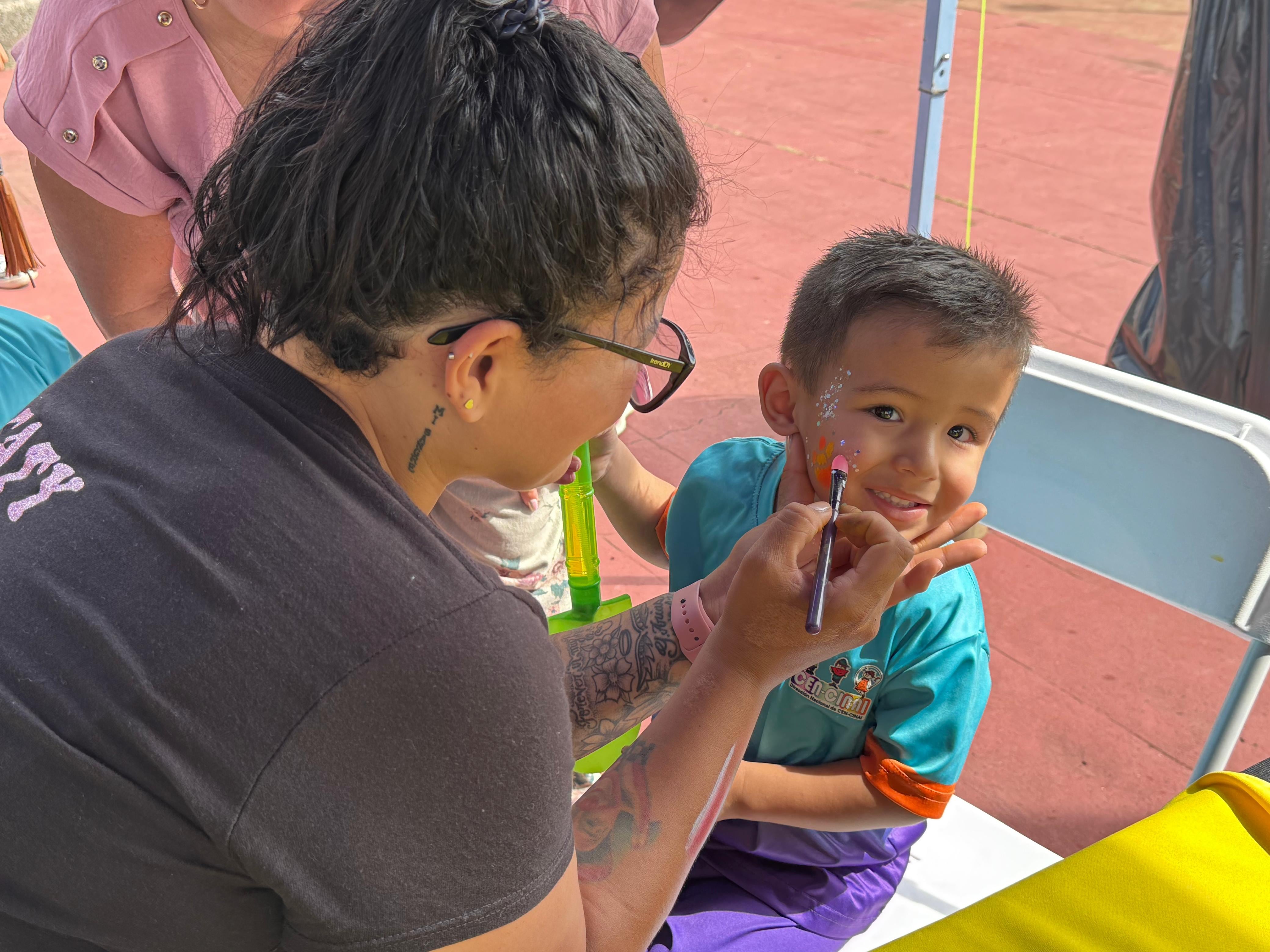 El Día Mundial del Huevo 2026 se celebró el viernes 9 de octubre, de 7:30 a. m. a 11:00 a. m., en el Parque Juan Santamaría, en Alajuela. Se repartieron más de 3.000 desayunos gratuitos, con los huevos como protagonistas.