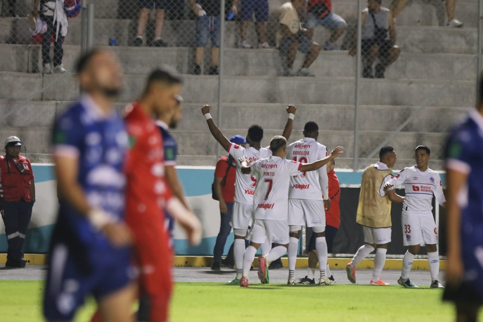 Jorge Benguché le anotó a Cartaginés en el Estadio "Chelato" Uclés, en Tegucigalpa.