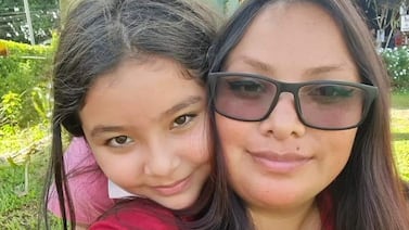 El heroico acto de amor de una mamá la dejó luchando por su vida tras incendio en Palmares