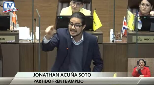 Jonathan Acuña diputado del Partido Frente Amplio