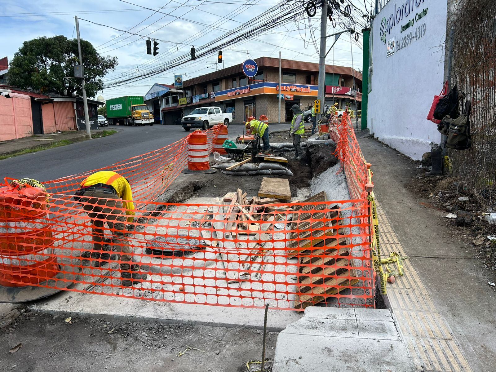 El MOPT informó que habrá paso regulado en el cruce de Barreal en Heredia por trabajos viales.
