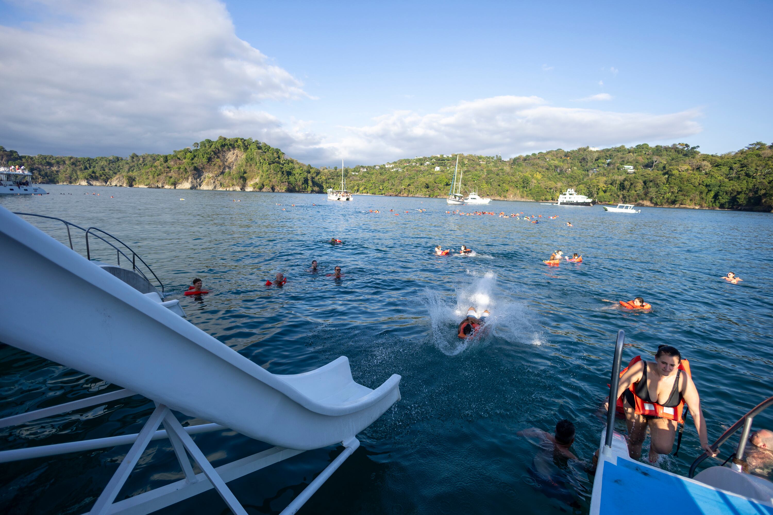 MATERIAL EXCLUSIVO DE LA TEJA.
27/02/2024, Puntarenas, Jacó y Quepos, recorrido por Carara Adventure Park y la Marina Pez Vela, para ver las atracciones que ofrecen al turismo nacional y extranjero.
