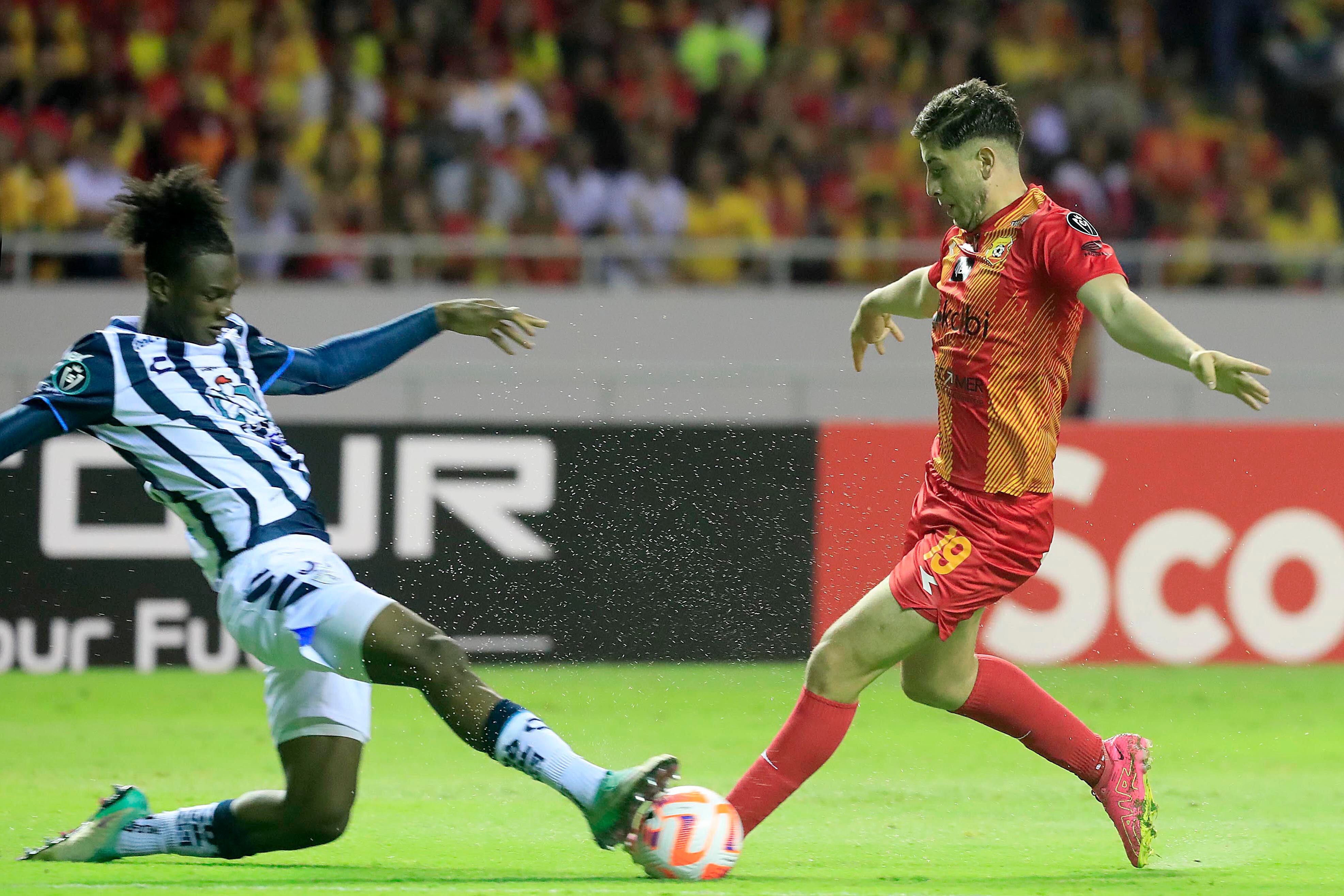03/04/2024        Estadio Nacional, La Sabana. El Club Sport Herediano recibió al Pachuca, de Méxco, en el partido de ida de la serie de cuartos de final de la Copa de Campeones de Concacaf 2024. Foto: Rafael Pacheco Granados