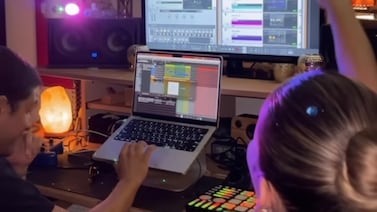 Conocida influencer y expresentadora de televisión se manda a la cantada