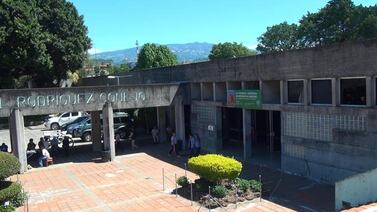 Muchacho tiene años esperando por una cita en la Caja y su madre tomó una radical decisión