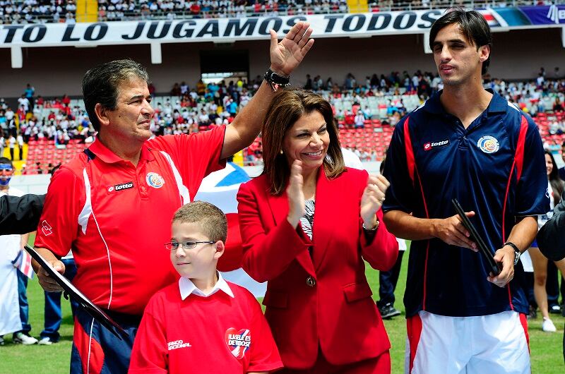 La presidenta de Costa Rica entre 2010 y 2014 no olvidará jamás el Mundial Brasil 2014 al cual fue con su papá, Rafael Ángel Chinchilla Fallas; tiene gran amistad con el técnico Jorge Luis Pinto y recibió en Casa Presidencial a la selección de España