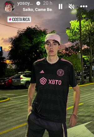 Yo soy Plex, youtuber español.